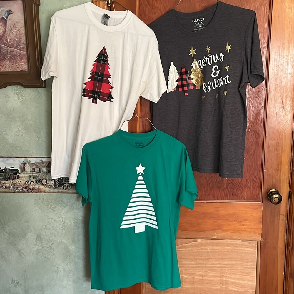 Bundle of 3 Christmas T-shirts